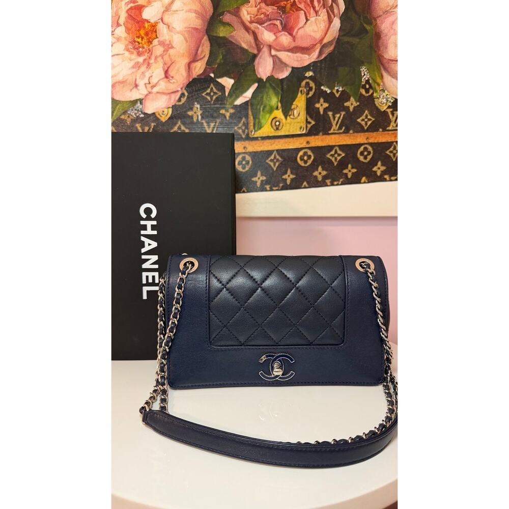 💙SOLD💙 Chanel Sheepskin Chevron Quilted  Mademoiselle Flap Navy